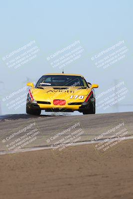 media/Oct-26-2025-CalClub SCCA (Sun) [[8ce1e69566]]/Group 4/Grapevine/